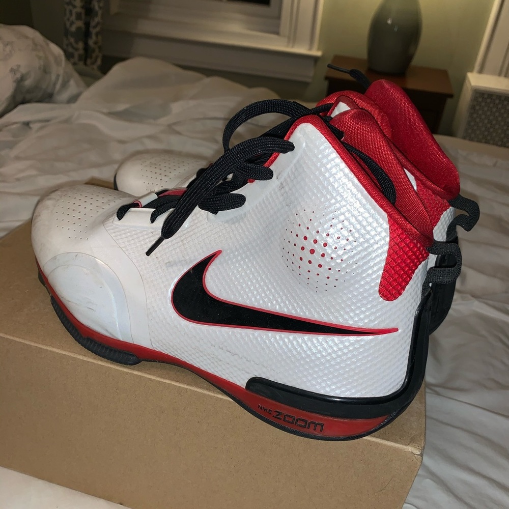 NIKE ZOOM Basketball Sneakers 10.5 Good condition